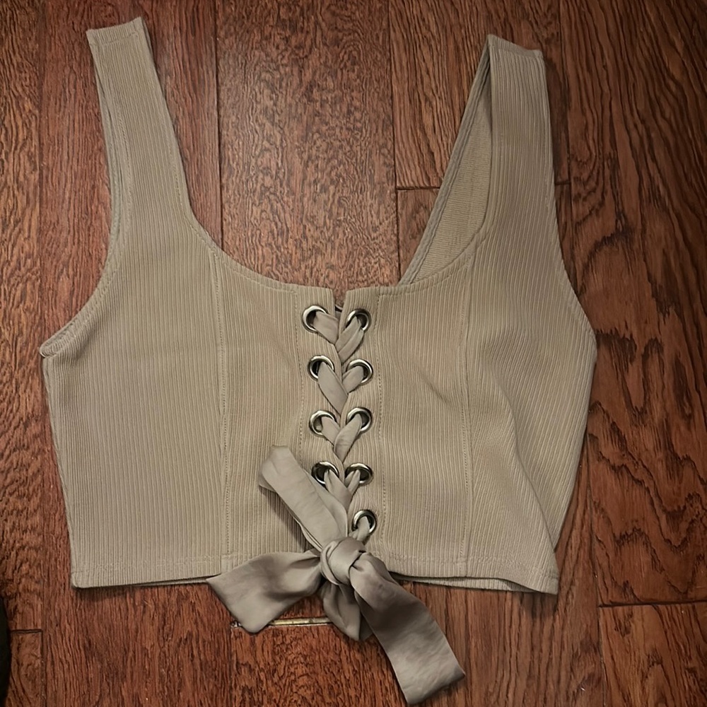 Crop top
